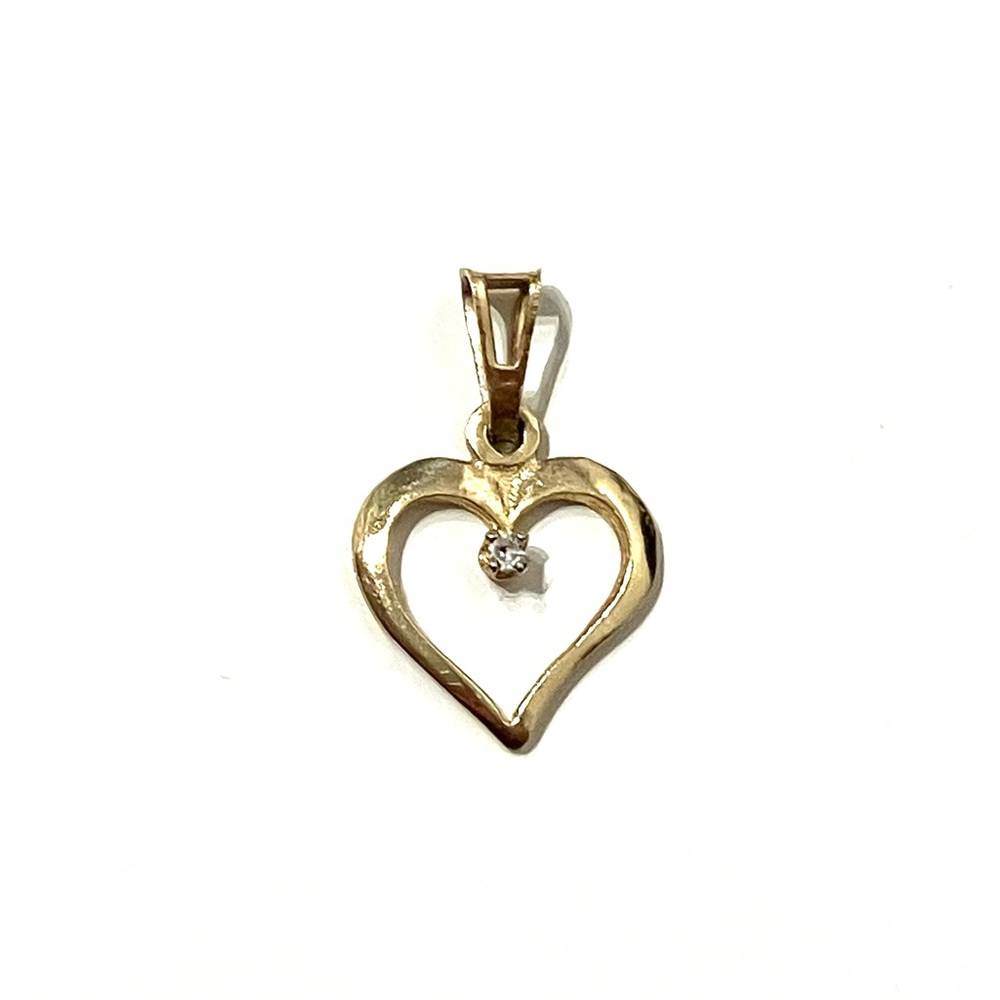 10K Gold Diamond Heart Pendant